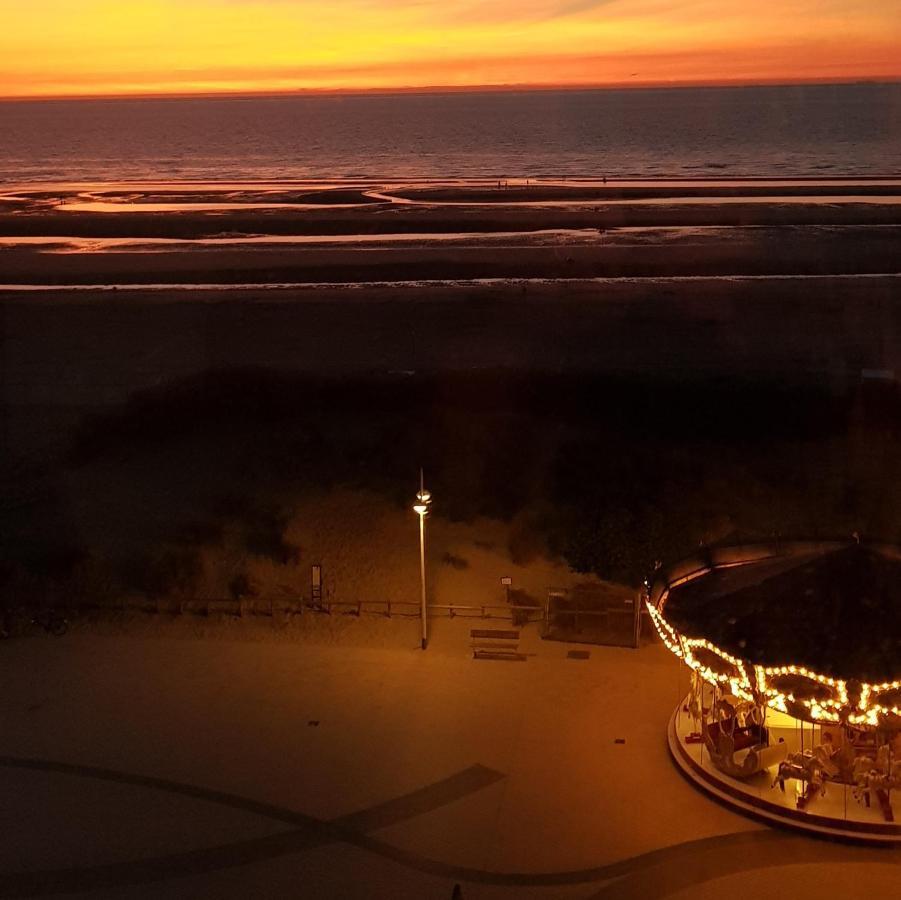 7Th Heaven Seaview Apartment De Panne Exterior photo